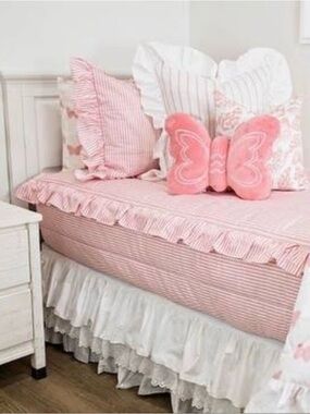 Beddy’s Twin Flutterby Bedding